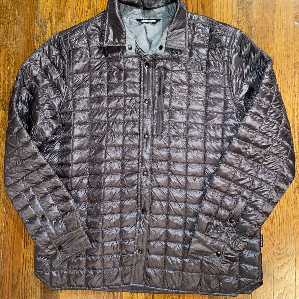 EUC Mens north face XL lost coast shacket